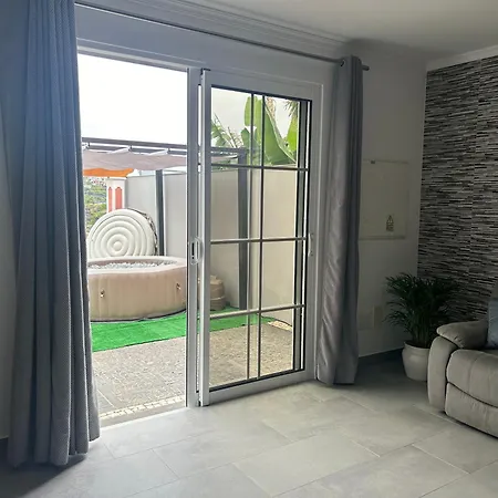 House Of The Sun Semesterbostad *